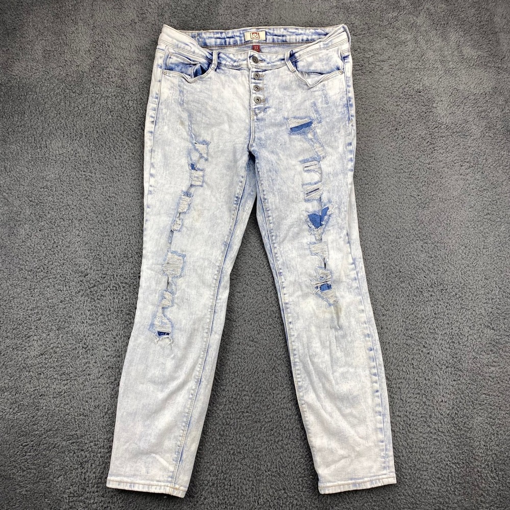 lei Juniors Size 11 Light Wash Distressed Ripped‎ Denim Jeans Button Fly